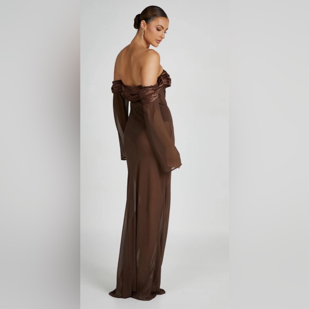 NWT MESHKI Ivanna Off Shoulder Chiffon Maxi Sheer Dress Gown - Mocha Size Large - Picture 4 of 5